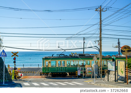 Enoden Kamakura High School Station level crossing 37262668