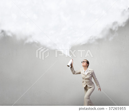 Woman with spray can Woman with spray can 37265955