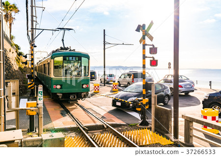 "Kanagawa Prefecture" Enoden Kamakura High School in front of the crossing "Kanagawa Prefecture" Enoden Kamakura High School in front of the crossing 37266533