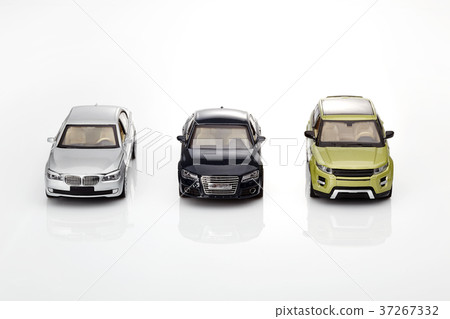 Car, model 37267332