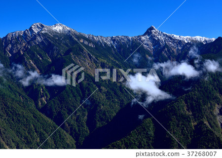 Yushan, cloud, tree, sky, blue, peak, Chinese Taipei, Taiwan, Nantou, sunny, snow, snow, mountain, mountain, Yushan National Park Yushan, cloud, tree, sky, blue, peak, Chinese Taipei, Taiwan, Nantou, sunny, snow, snow, mountain, mountain, Yushan National Park 37268007