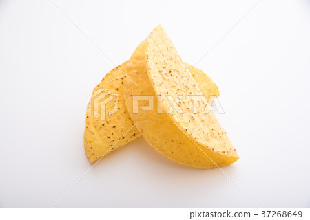 isolated tacos hard shell 37268649