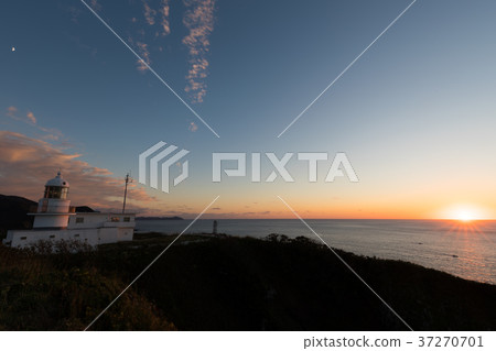 Ryuhoi Lighthouse Sunset [Aomori Prefecture] 37270701