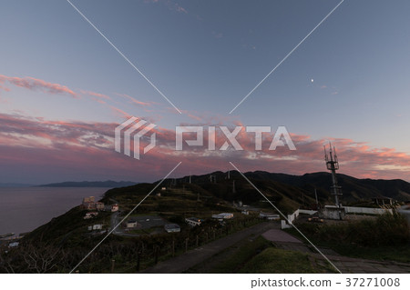 [Aomori Prefecture] Higashitsugaru-gun Ryuhida Sunset 37271008