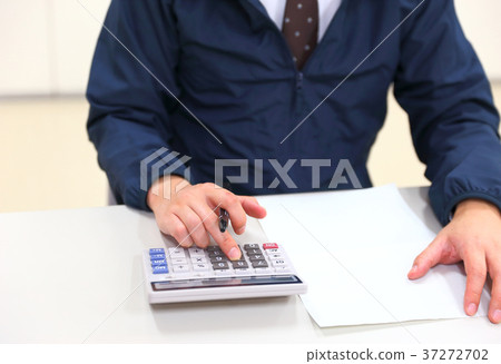 計算 計算 37272702
