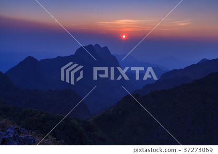 Landscape sunset at Doi Luang Chiang Dao Landscape sunset at Doi Luang Chiang Dao 37273069