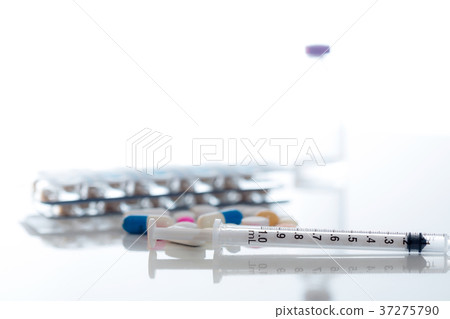 Medicine and syringe Medicine and syringe 37275790