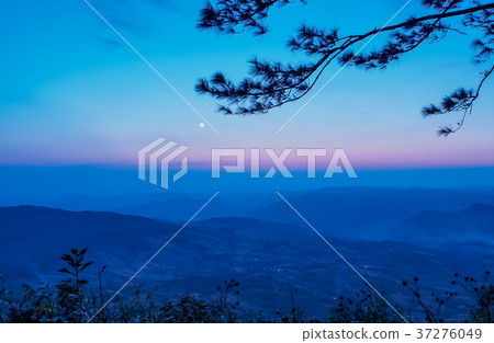 Scenery on the mountain in Phu Ruea National Park 37276049