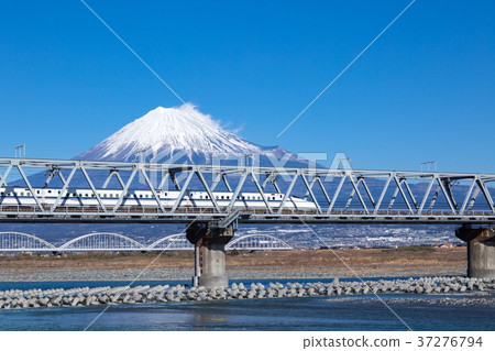 Mount Fuji  Mount Fuji  37276794
