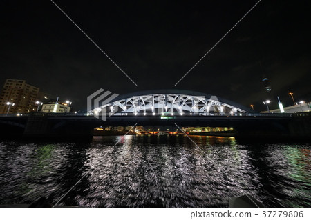 Tokyo cityscape "Komagata Bridge over the Sumida River" in Japan 37279806