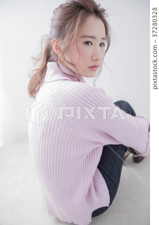 Ponytail arrangement woman Japanese Ponytail arrangement woman Japanese 37280328
