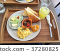 Brunch salad 37280825