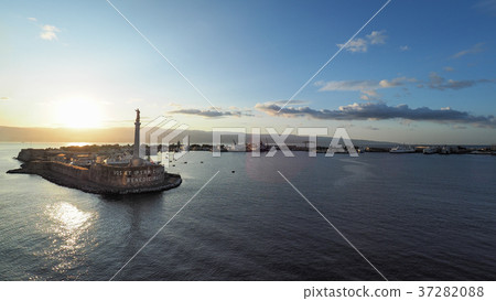 Port of Messina, Sicily, Italy / Port of Messina, Italy Port of Messina, Sicily, Italy / Port of Messina, Italy 37282088