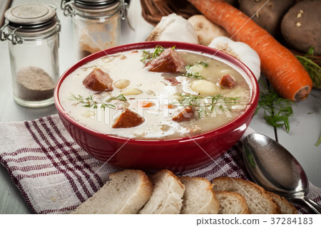 Sour soup made of rye flour 37284183