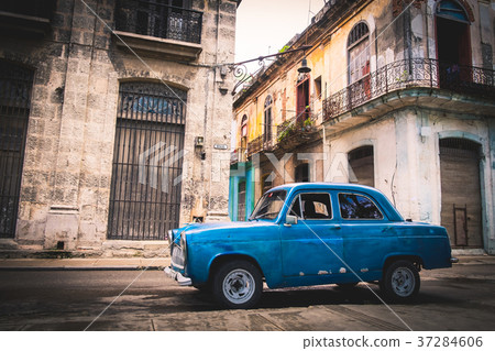 havana, cuba, street 37284606