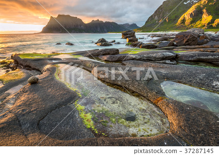 Dramatic sunset over Uttakleiv beach on Lofoten 37287145
