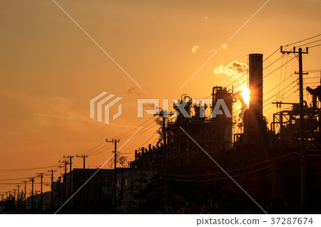日落和工廠風景 日落和工廠風景 37287674