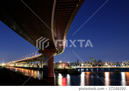 Night view Tokyo Metropolitan Expressway Central Loop Line Night view Tokyo Metropolitan Expressway Central Loop Line 37288292