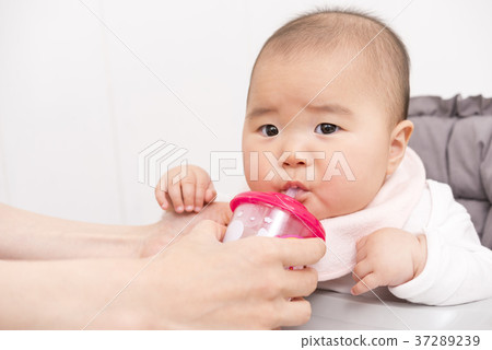 嬰兒飲用水 嬰兒飲用水 37289239