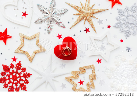Christmas and New Year holiday, wedding rings 37292118