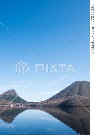 Lake Haruna 37292386