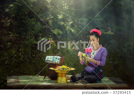 laos woman