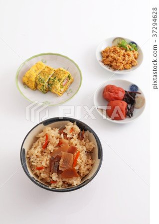 Japanese cuisine looks tasty Japanese cuisine looks tasty 37294628