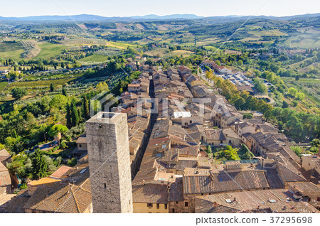 Via San Giovanni - San Gimignano 37295698