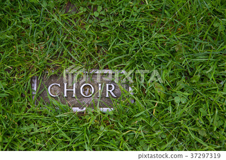 Choir - a mark indicating where the ruins  37297319