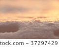 Photo background, macro snow in sunset light 37297429