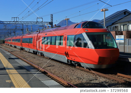 Odakyu Electric Railway New Romance Car 70000 GSE 37299568