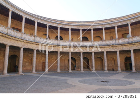 Alhambra Palace Carlos V Palace Courtyard 37299851