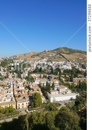 Albaicin district seen from Alhambra palace Albaicin district seen from Alhambra palace 37299888