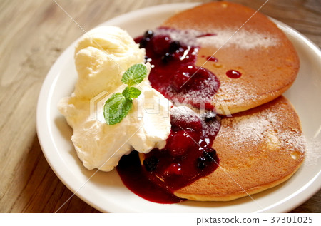 Fancy cafe pancake Fancy cafe pancake 37301025