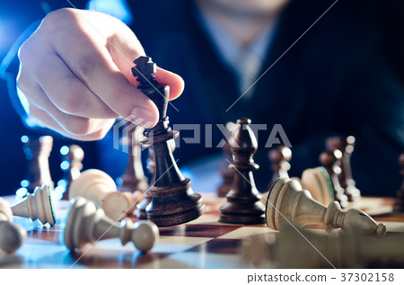 Chess financial, leader strategy in business 37302158