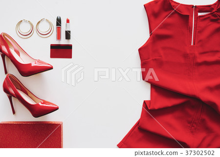 Feminity 37302502