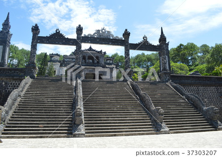 World Heritage Site Emperor Kaedin World Heritage Site Emperor Kaedin 37303207