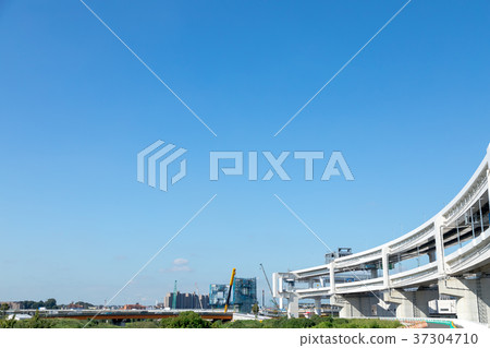 高速公路環形線雲彩拷貝空間寬拷貝空間 高速公路環形線雲彩拷貝空間寬拷貝空間 37304710