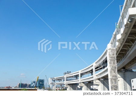 高速公路環形線雲彩拷貝空間寬拷貝空間 37304711