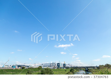 高速公路環形線雲彩拷貝空間寬拷貝空間 高速公路環形線雲彩拷貝空間寬拷貝空間 37304763