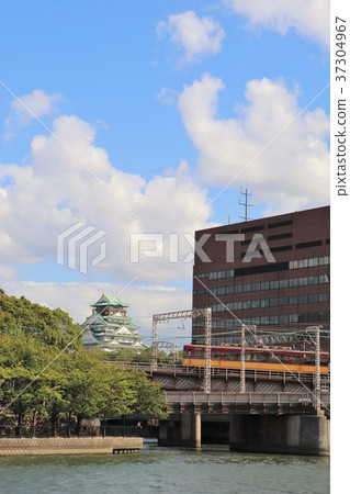 Osaka Castle and Keihan Limited Express Osaka Castle and Keihan Limited Express 37304967