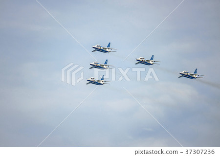 Blue Impulse  37307236