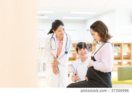 醫務人員,孕婦,面試 醫務人員,孕婦,面試 37308996