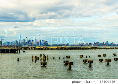 Lower Manhattan skyline seen from Staten Island Lower Manhattan skyline seen from Staten Island 37309116