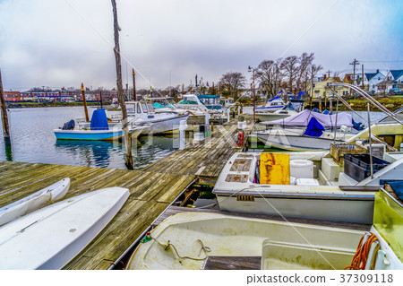 Fishing boats on pier of Jamaica Bay, Brooklyn 37309118