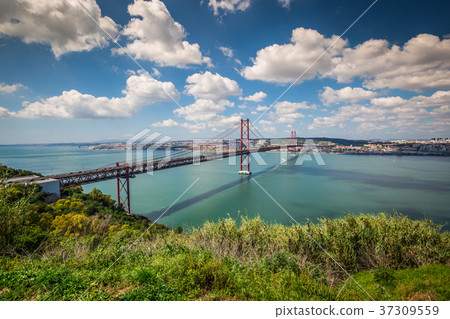 The 25 de Abril Bridge is a bridge connecting  37309559