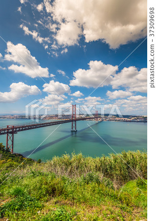 The 25 de Abril Bridge is a bridge connecting  37309698