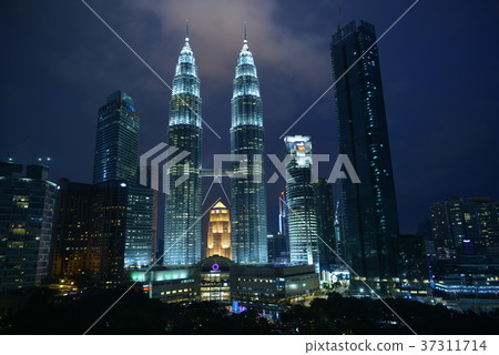 night scape, night scene, night scenery 37311714