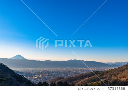 《山梨縣》甲府盆地・清晨 37312866