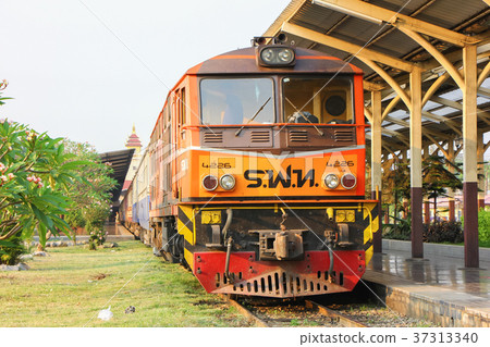 Alsthom locomotive no.4226 37313340